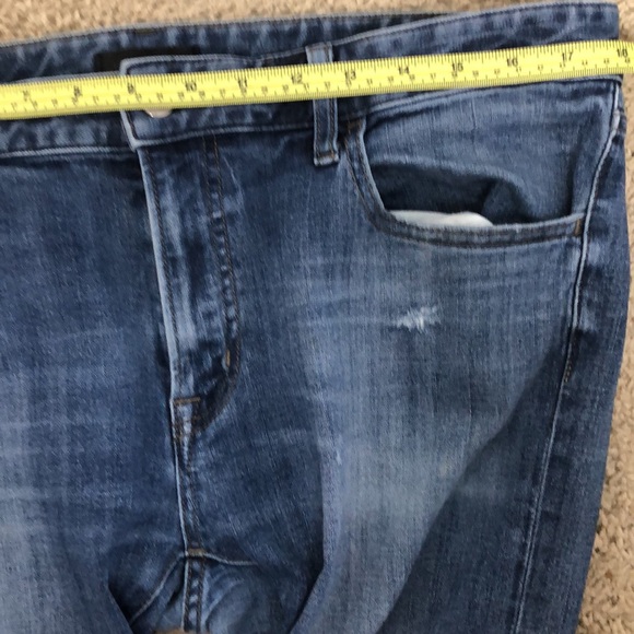 Uniqlo Distressed Skinny Tapered Low Rise Jeans - Picture 7 of 10